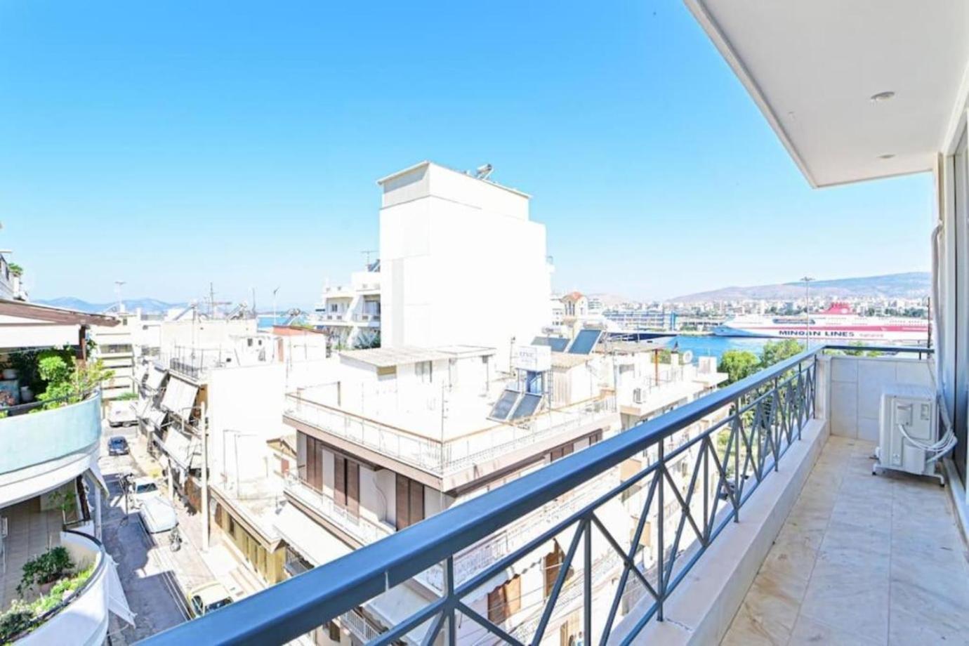 Cozy Apartment Located On Piraeus Port Area- Pireu Exterior foto