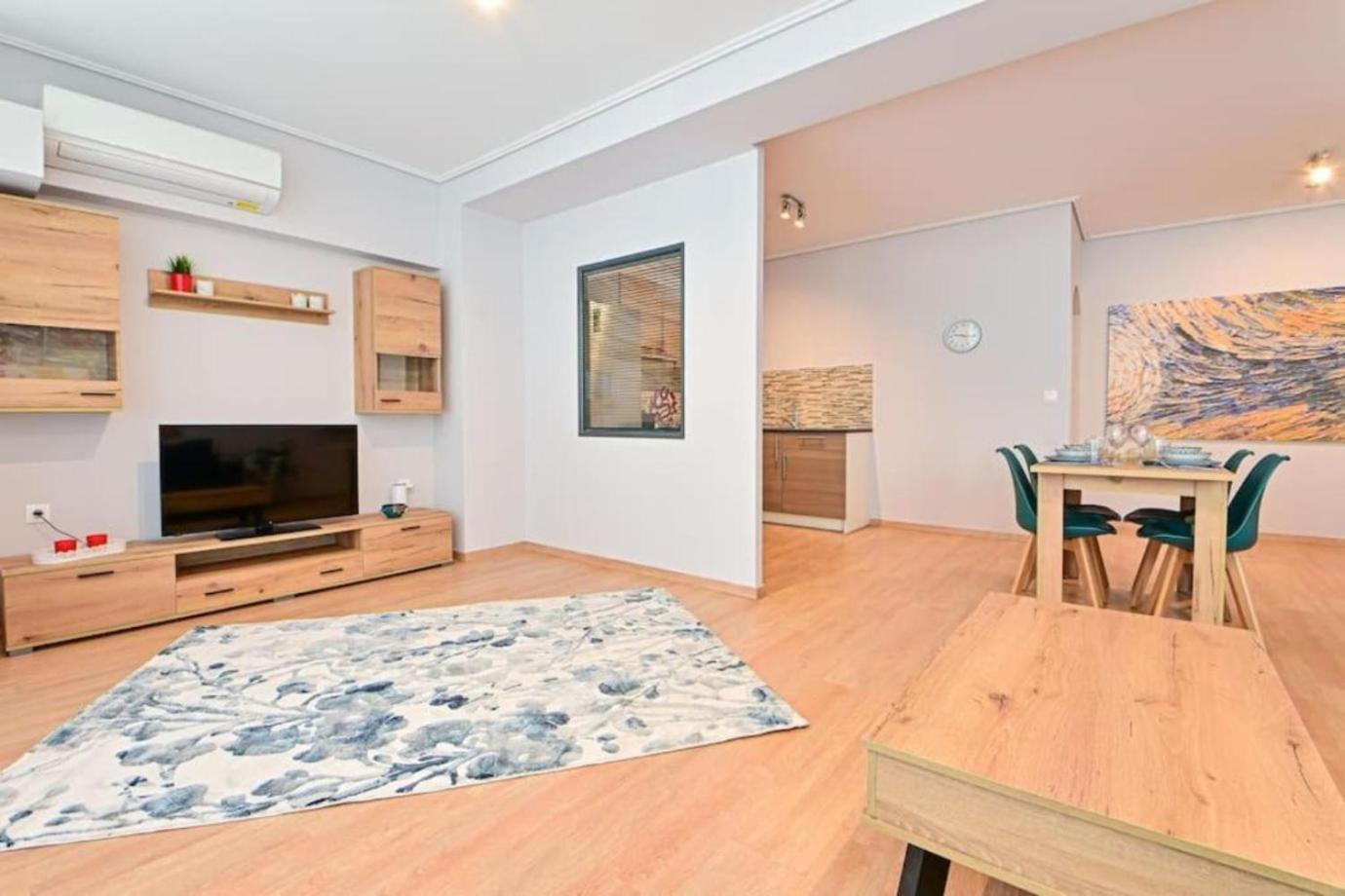 Cozy Apartment Located On Piraeus Port Area- Pireu Exterior foto